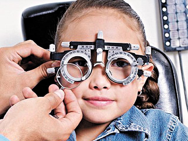 【家长误区】戴眼镜会导致孩子近视加重